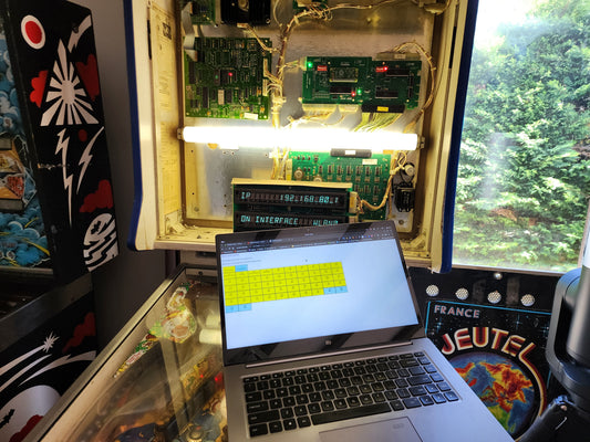 Smart Lisy80 board next to an original-style CPU board for Gottlieb System 80